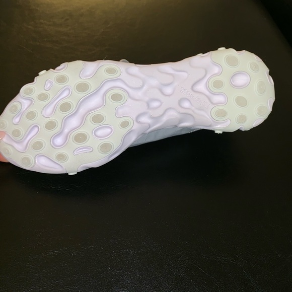 Nikereact - Picture 5 of 5